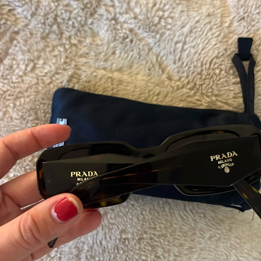 Prada sunnies